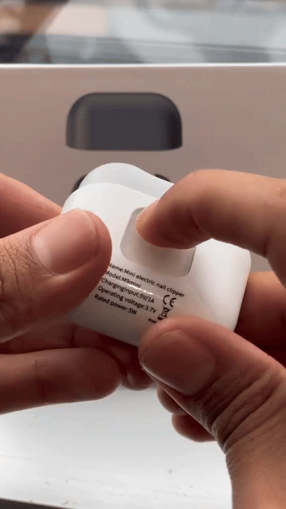 Gleamify™-Mini Electric Nail Clipper-Automatic Nail Trimmer with Grinder - Coolmania